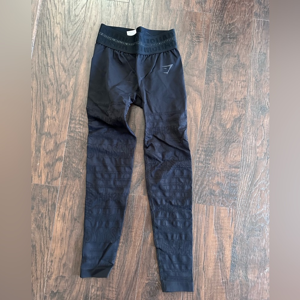 Gymshark, black seamless leggings. XS.